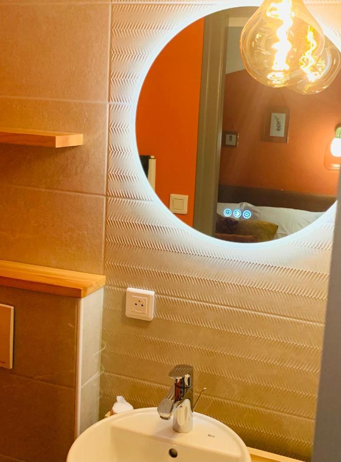 L'Escoundillou Hotel Saint-Jacques-des-Blats ภายนอก รูปภาพ