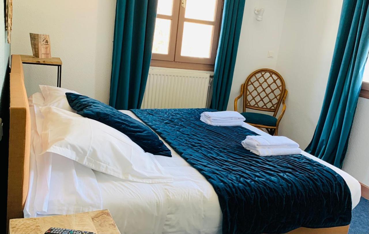 L'Escoundillou Hotel Saint-Jacques-des-Blats ภายนอก รูปภาพ