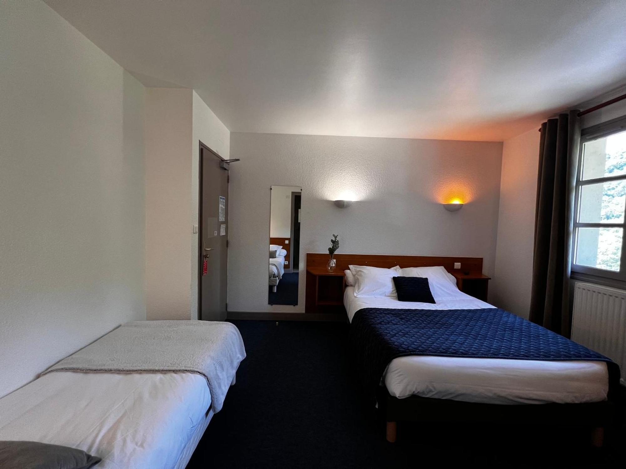 L'Escoundillou Hotel Saint-Jacques-des-Blats ภายนอก รูปภาพ