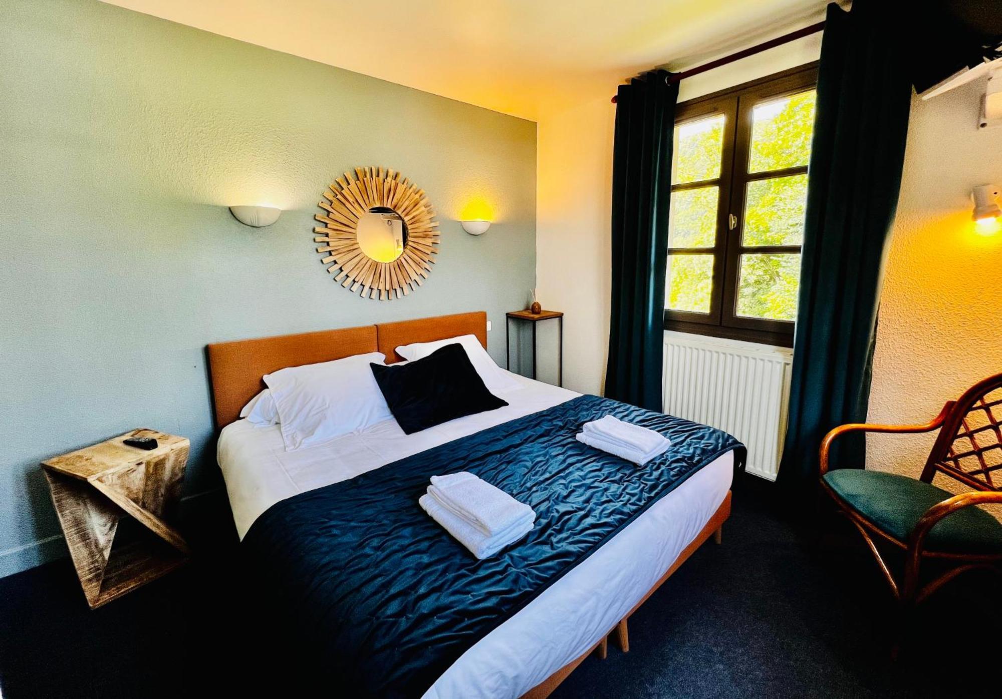 L'Escoundillou Hotel Saint-Jacques-des-Blats ภายนอก รูปภาพ