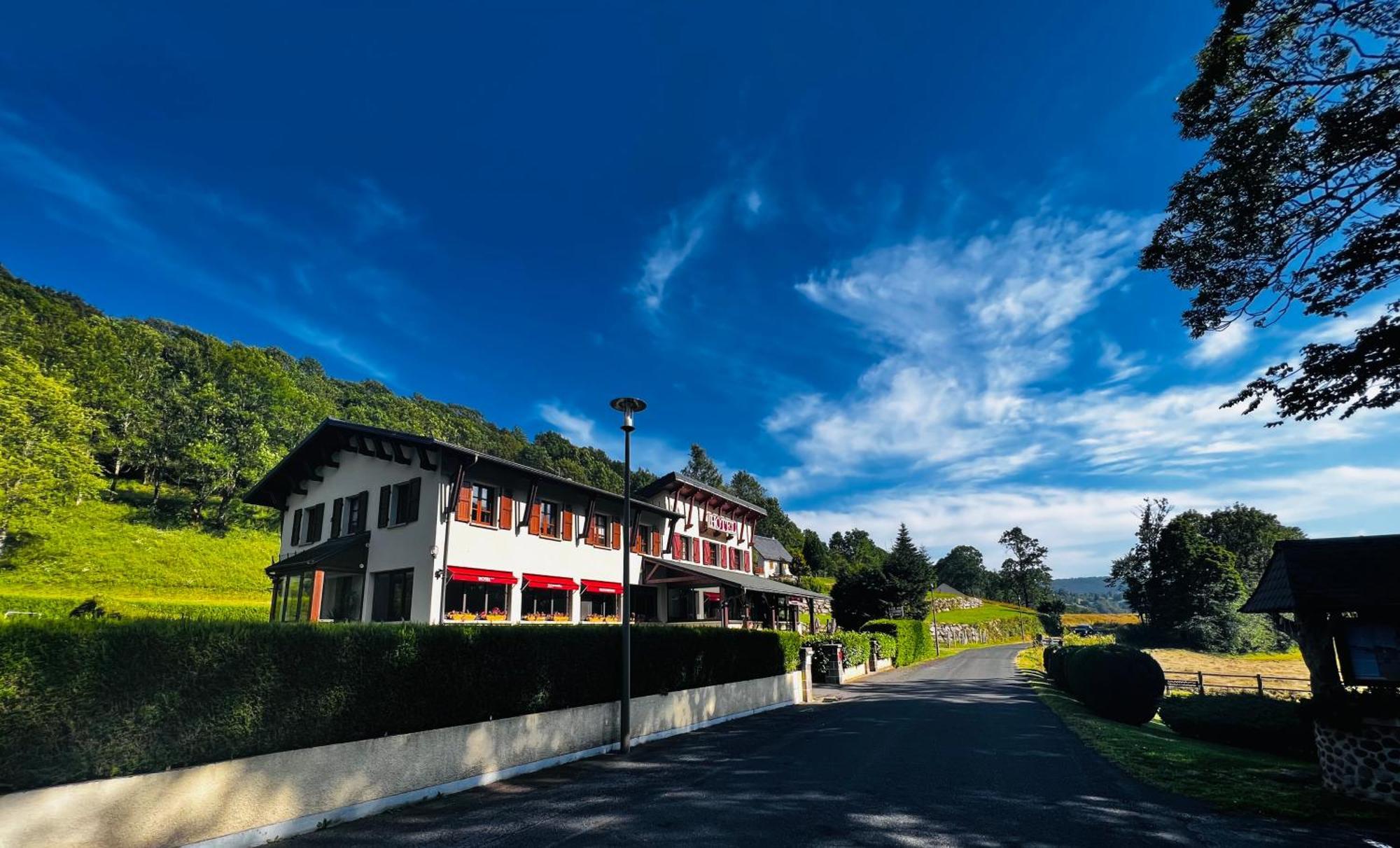 L'Escoundillou Hotel Saint-Jacques-des-Blats ภายนอก รูปภาพ