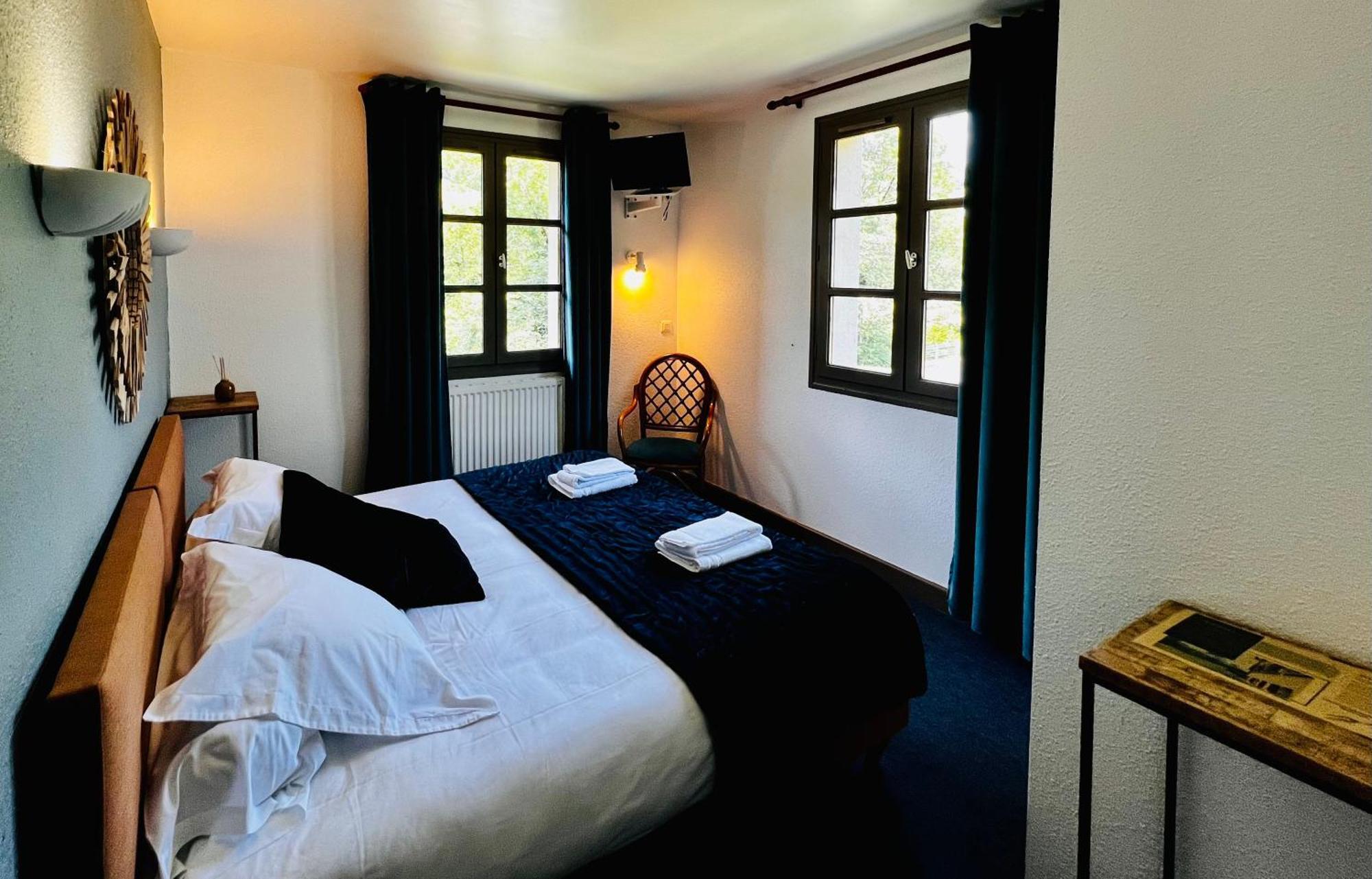 L'Escoundillou Hotel Saint-Jacques-des-Blats ภายนอก รูปภาพ